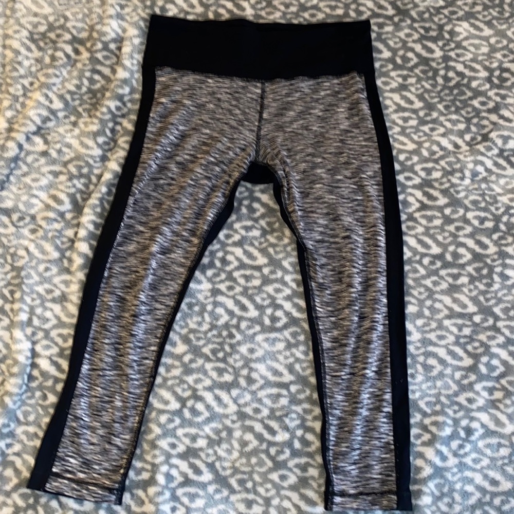 Capris leggings,brand 90 Degree,size S,